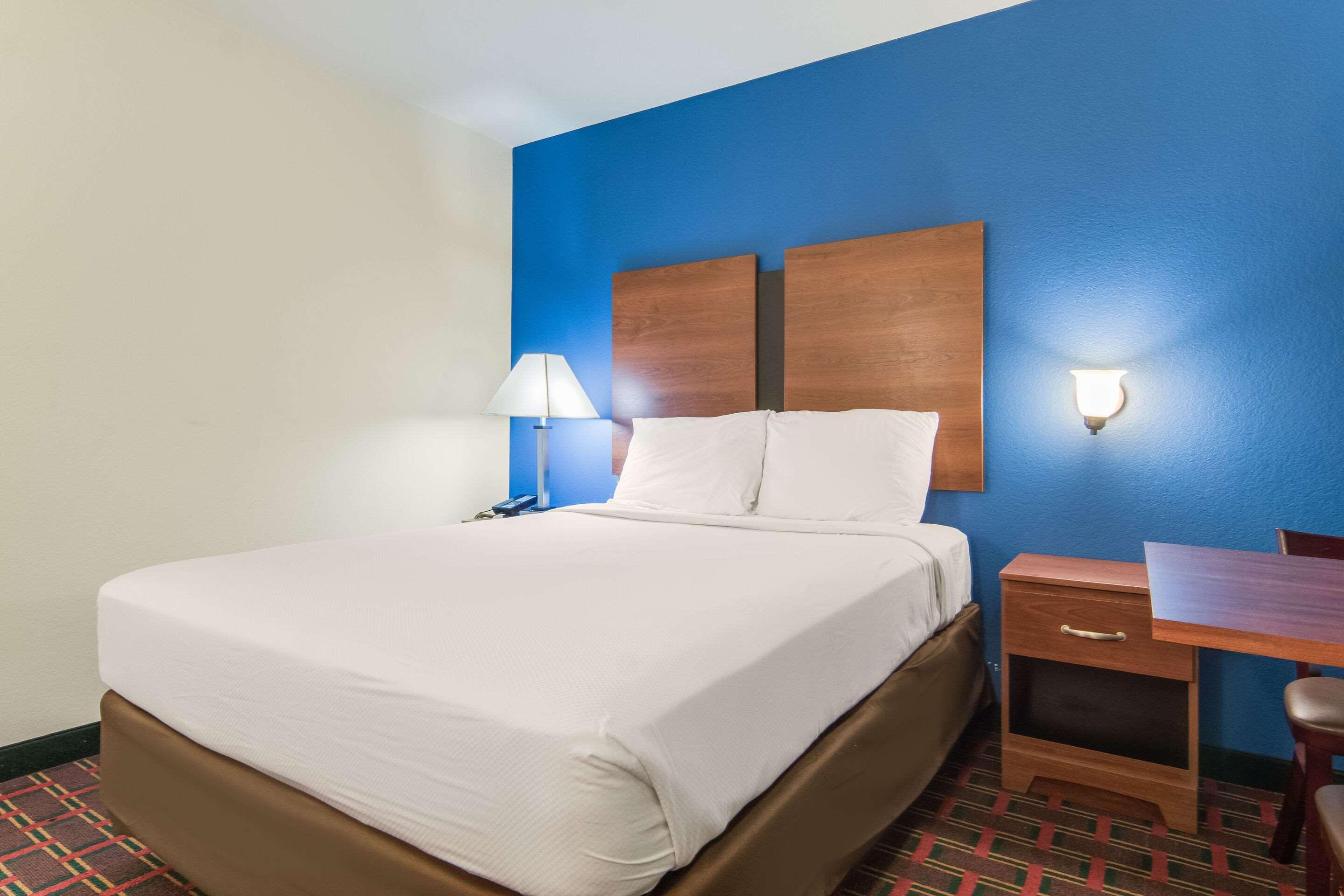 Rodeway Inn Уедърфорд Екстериор снимка