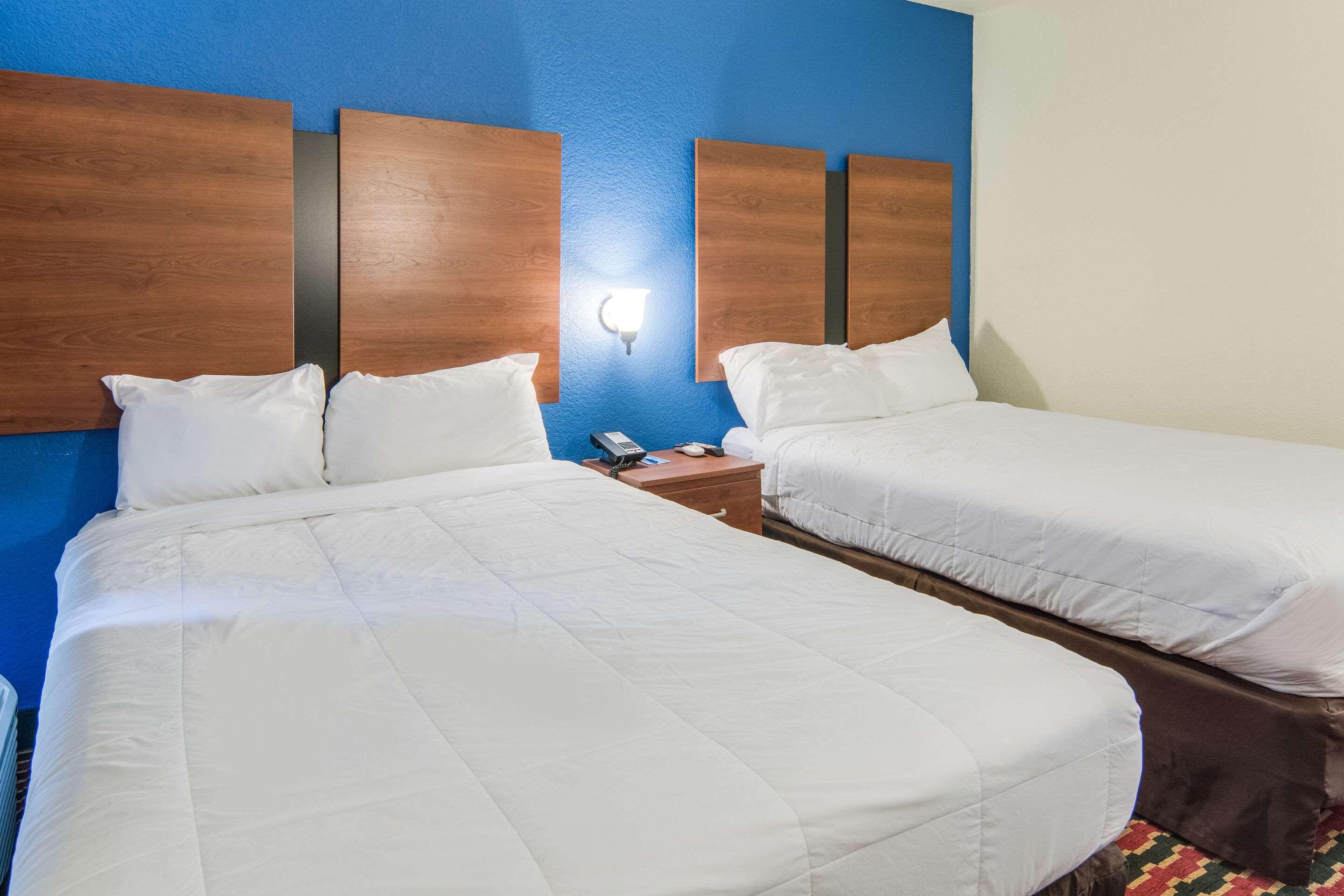 Rodeway Inn Уедърфорд Екстериор снимка