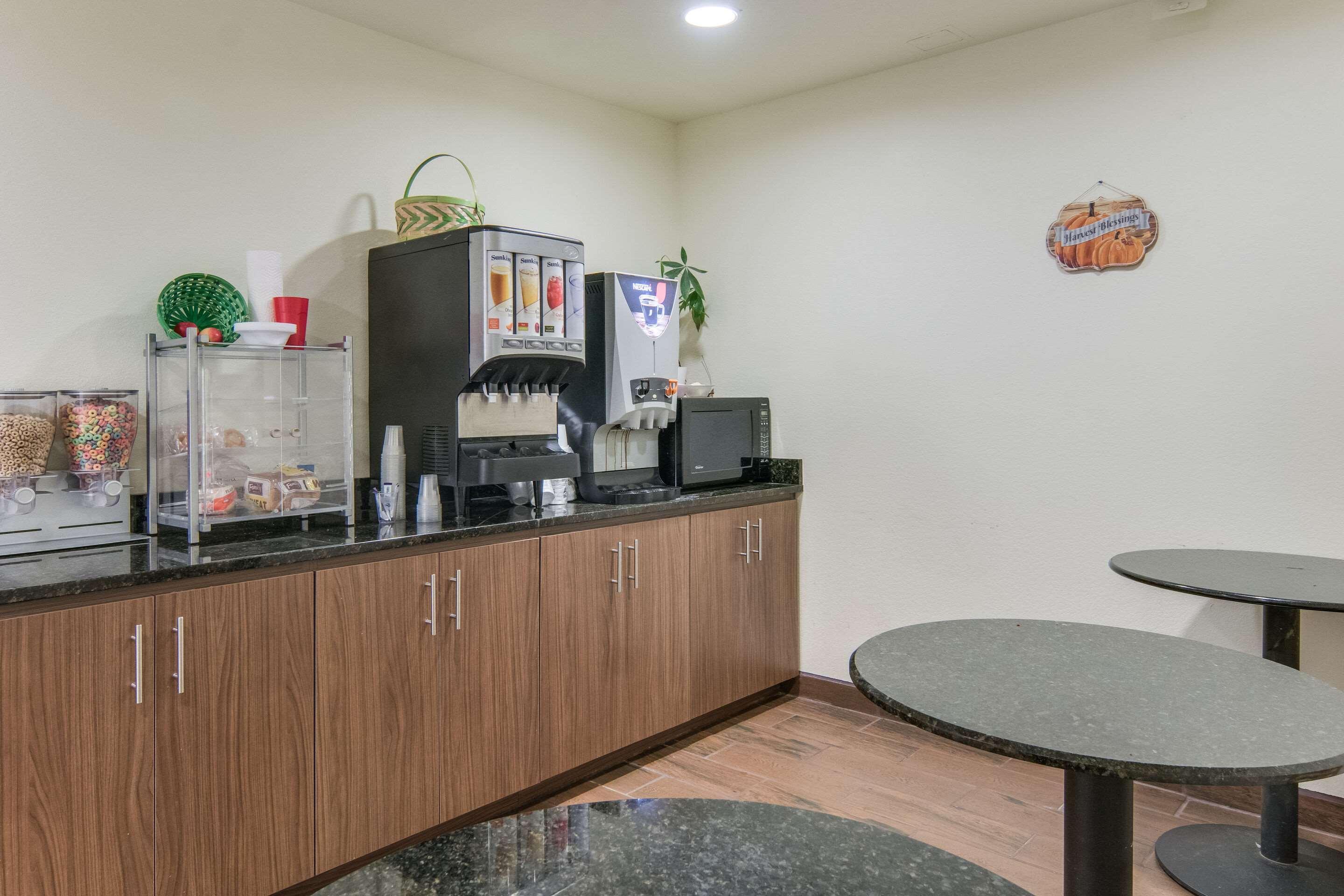 Rodeway Inn Уедърфорд Екстериор снимка