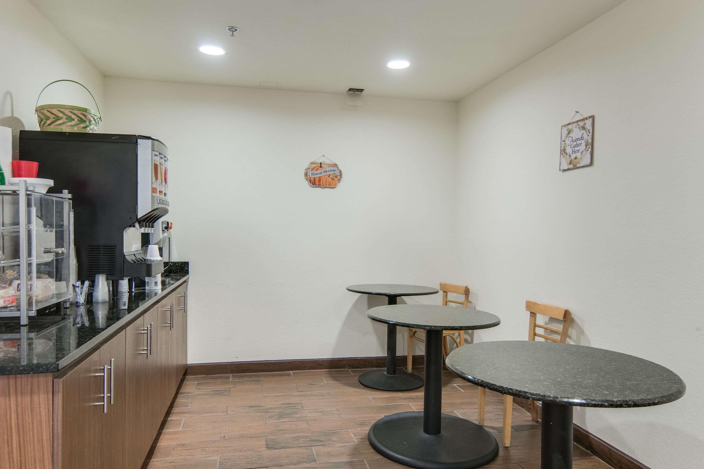 Rodeway Inn Уедърфорд Екстериор снимка